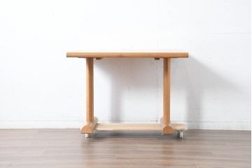中古　美品　飛騨産業　キツツキ　カヤ(KAYA)シリーズ　楢(ナラ)材　お部屋を明るくすっきりとした印象にしてくれる2人掛けダイニングテーブル(二人掛け、2P、作業台)(定価約14万円)(R-084470)