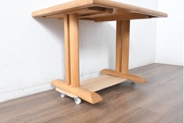 中古　美品　飛騨産業　キツツキ　カヤ(KAYA)シリーズ　楢(ナラ)材　お部屋を明るくすっきりとした印象にしてくれる2人掛けダイニングテーブル(二人掛け、2P、作業台)(定価約14万円)(R-084470)