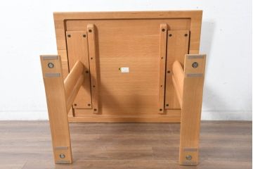 中古　美品　飛騨産業　キツツキ　カヤ(KAYA)シリーズ　楢(ナラ)材　お部屋を明るくすっきりとした印象にしてくれる2人掛けダイニングテーブル(二人掛け、2P、作業台)(定価約14万円)(R-084470)
