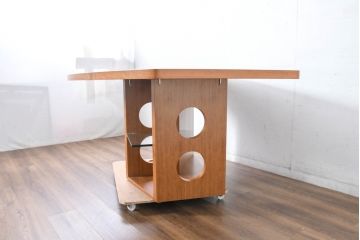 中古　TECTA(テクタ)　チェリー材　M21　モダンでユニークなデザインがお洒落なテーブル(ダイニングテーブル、4人掛け、6人掛け、4人用、6人用)(定価約77万円)(R-084471)