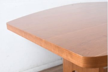 中古　TECTA(テクタ)　チェリー材　M21　モダンでユニークなデザインがお洒落なテーブル(ダイニングテーブル、4人掛け、6人掛け、4人用、6人用)(定価約77万円)(R-084471)