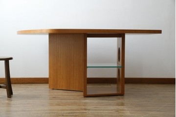 中古　TECTA(テクタ)　チェリー材　M21　モダンでユニークなデザインがお洒落なテーブル　定価約77万円相当　(R-084471)