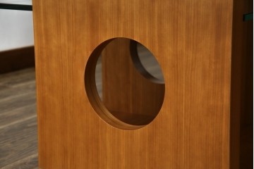 中古　TECTA(テクタ)　チェリー材　M21　モダンでユニークなデザインがお洒落なテーブル　定価約77万円相当　(R-084471)