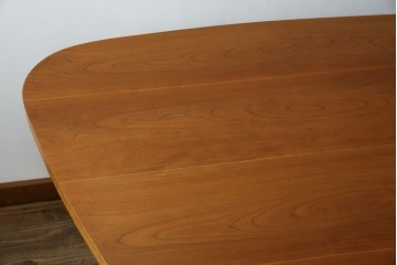 中古　TECTA(テクタ)　チェリー材　M21　モダンでユニークなデザインがお洒落なテーブル　定価約77万円相当　(R-084471)