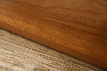 中古　TECTA(テクタ)　チェリー材　M21　モダンでユニークなデザインがお洒落なテーブル　定価約77万円相当　(R-084471)