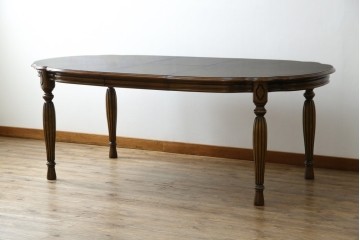 中古　美品　クラッシックデザイン　天板のパーケットリー模様が映えるエクステンションダイニングテーブル　(R-084472)