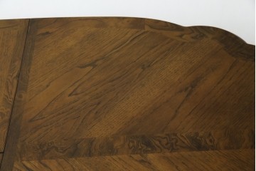 中古　美品　クラッシックデザイン　天板のパーケットリー模様が映えるエクステンションダイニングテーブル　(R-084472)