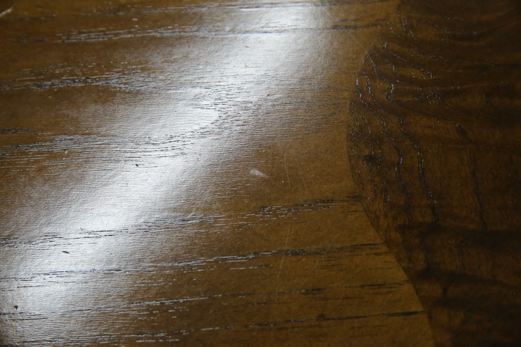 中古　美品　クラッシックデザイン　天板のパーケットリー模様が映えるエクステンションダイニングテーブル　(R-084472)