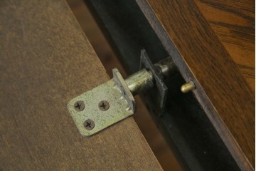 中古　美品　クラッシックデザイン　天板のパーケットリー模様が映えるエクステンションダイニングテーブル　(R-084472)