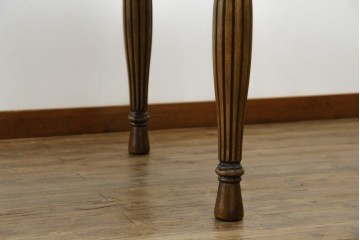 中古　美品　クラッシックデザイン　天板のパーケットリー模様が映えるエクステンションダイニングテーブル　(R-084472)