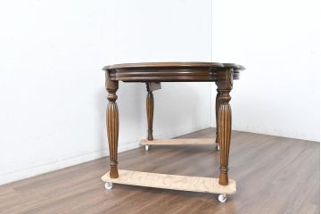 中古　美品　クラッシックデザイン　天板のパーケットリー模様が映えるエクステンションダイニングテーブル　(R-084472)