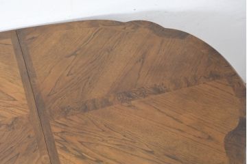 中古　美品　クラッシックデザイン　天板のパーケットリー模様が映えるエクステンションダイニングテーブル　(R-084472)