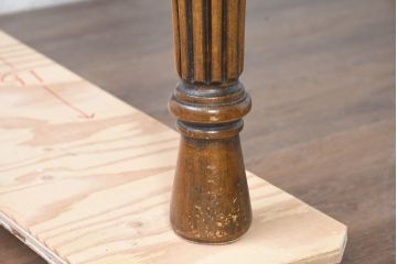 中古　美品　クラッシックデザイン　天板のパーケットリー模様が映えるエクステンションダイニングテーブル　(R-084472)