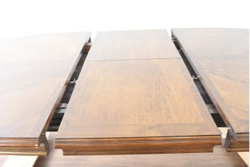 中古　美品　クラッシックデザイン　天板のパーケットリー模様が映えるエクステンションダイニングテーブル　(R-084472)