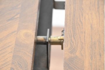 中古　美品　クラッシックデザイン　天板のパーケットリー模様が映えるエクステンションダイニングテーブル　(R-084472)