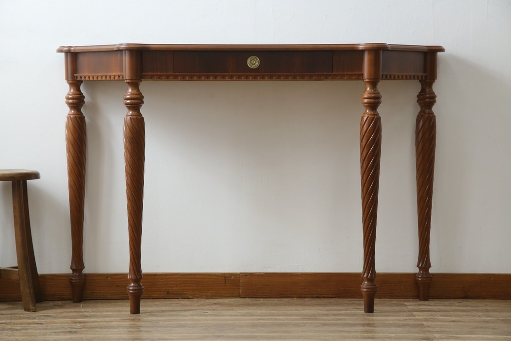 中古　美品　イタリア　象嵌入り天板　クラシカルでエレガントなデザインが素敵なコンソールテーブル　(R-084474)
