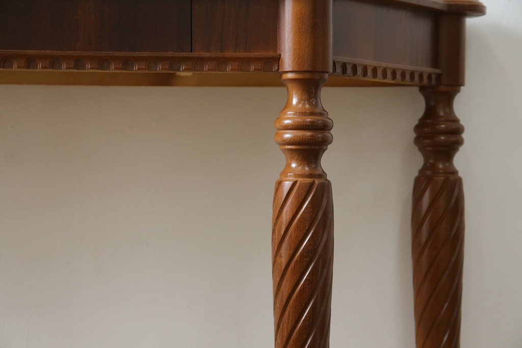 中古　美品　イタリア　象嵌入り天板　クラシカルでエレガントなデザインが素敵なコンソールテーブル　(R-084474)