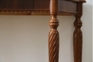 中古　美品　イタリア　象嵌入り天板　クラシカルでエレガントなデザインが素敵なコンソールテーブル　(R-084474)