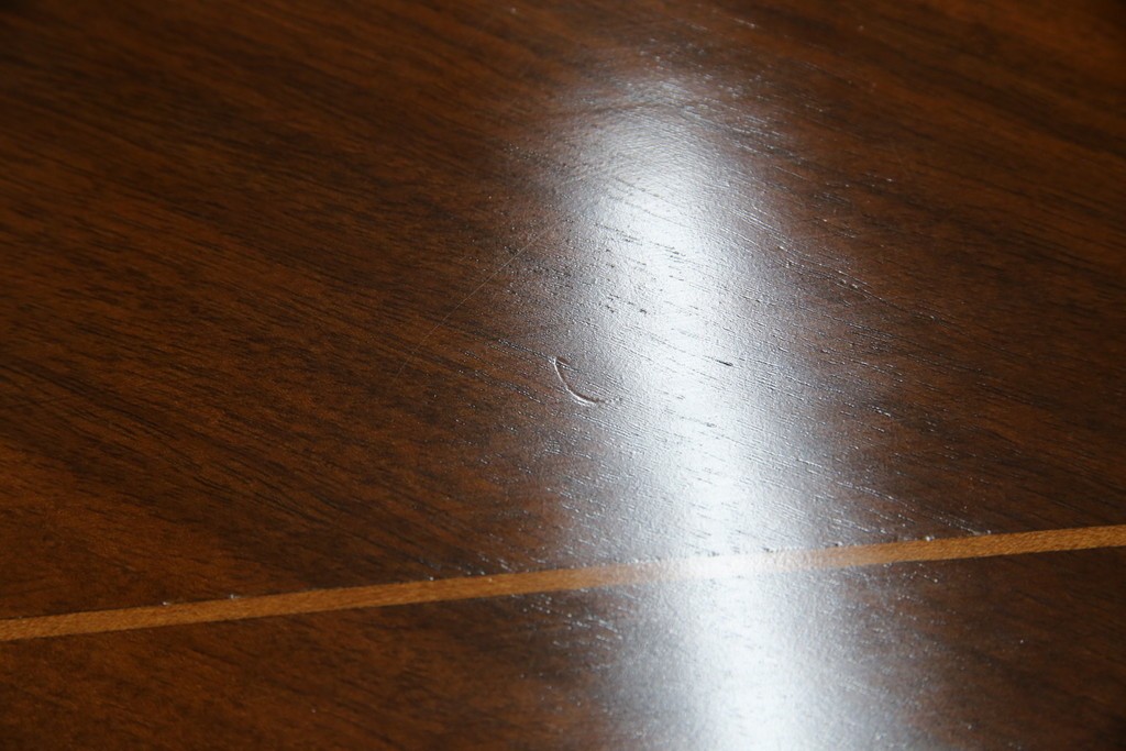 中古　美品　イタリア　象嵌入り天板　クラシカルでエレガントなデザインが素敵なコンソールテーブル　(R-084474)