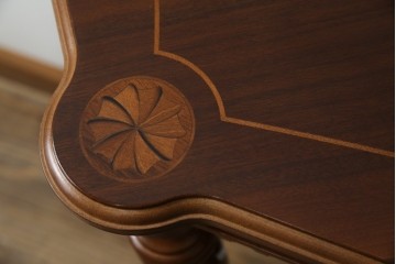 中古　美品　イタリア　象嵌入り天板　クラシカルでエレガントなデザインが素敵なコンソールテーブル　(R-084474)