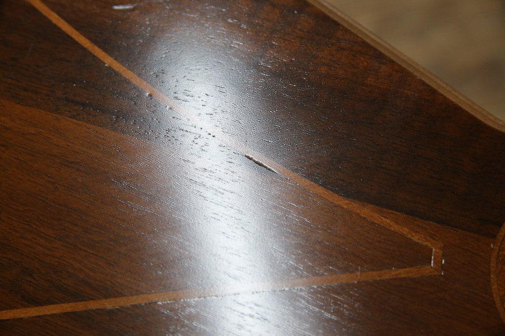 中古　美品　イタリア　象嵌入り天板　クラシカルでエレガントなデザインが素敵なコンソールテーブル　(R-084474)