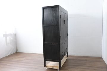 ビンテージ家具　アジアンテイスト　真鍮金具がアクセンのアンティーク調キャビネット(収納棚、戸棚、ヴィンテージ)(R-084476)