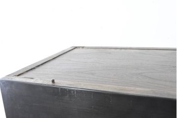 ビンテージ家具　アジアンテイスト　真鍮金具がアクセンのアンティーク調キャビネット(収納棚、戸棚、ヴィンテージ)(R-084476)
