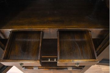ビンテージ家具　アジアンテイスト　真鍮金具がアクセンのアンティーク調キャビネット(収納棚、戸棚、ヴィンテージ)(R-084476)