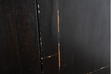 ビンテージ家具　アジアンテイスト　真鍮金具がアクセンのアンティーク調キャビネット(収納棚、戸棚、ヴィンテージ)(R-084476)