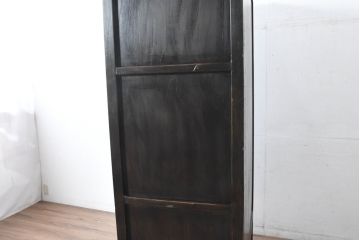 ビンテージ家具　アジアンテイスト　真鍮金具がアクセンのアンティーク調キャビネット(収納棚、戸棚、ヴィンテージ)(R-084476)