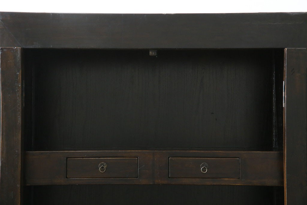 ビンテージ家具　アジアンテイスト　真鍮金具がアクセンのアンティーク調キャビネット　(R-084476)