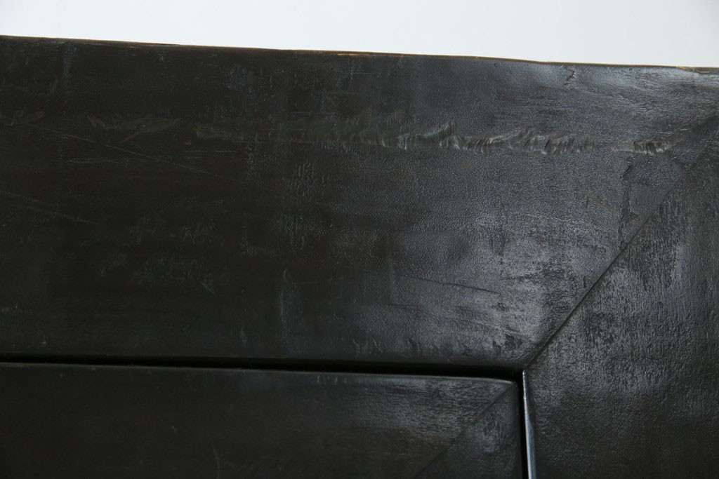 ビンテージ家具　アジアンテイスト　真鍮金具がアクセンのアンティーク調キャビネット　(R-084476)