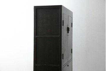 ビンテージ家具　アジアンテイスト　真鍮金具がアクセンのアンティーク調キャビネット　(R-084476)