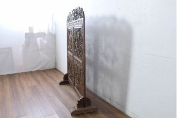 アジアンビンテージ　オリエンタルクラシックデザイン　ペイズリー柄や植物文様の緻密な彫刻が目を惹く衝立て(パーテーション、スクリーン、間仕切り、店舗什器、ヴィンテージ)(R-084477)