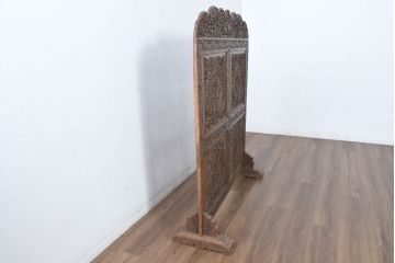 アジアンビンテージ　オリエンタルクラシックデザイン　ペイズリー柄や植物文様の緻密な彫刻が目を惹く衝立て(パーテーション、スクリーン、間仕切り、店舗什器、ヴィンテージ)(R-084477)