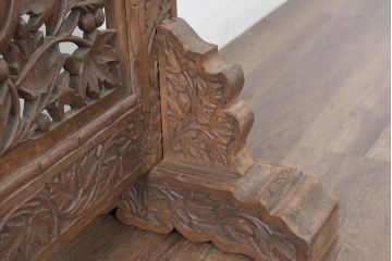 アジアンビンテージ　オリエンタルクラシックデザイン　ペイズリー柄や植物文様の緻密な彫刻が目を惹く衝立て(パーテーション、スクリーン、間仕切り、店舗什器、ヴィンテージ)(R-084477)