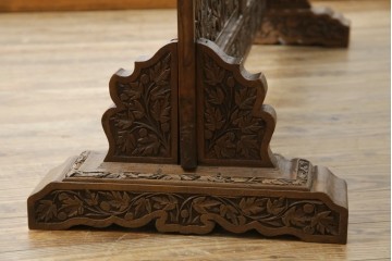 アジアンヴィンテージ　オリエンタルクラシックデザイン　ペイズリー柄や植物文様の緻密な彫刻が目を惹く衝立て　(R-084477)