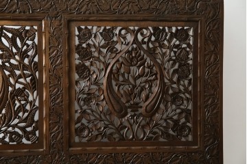 アジアンヴィンテージ　オリエンタルクラシックデザイン　ペイズリー柄や植物文様の緻密な彫刻が目を惹く衝立て　(R-084477)