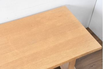 中古　CONDE HOUSE(カンディハウス)　ナラ材　ナチュラルテイストの空間づくりにおすすめ!木の温もりを感じられる無垢材のダイニングテーブル(6人掛け、食卓、作業台)(R-084478)