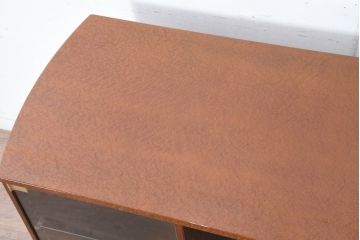 中古　美品　松創(MATSUSO・マツソウ)　特注　バーズアイメイプル　両面使いできる便利なサイドボード(収納棚、戸棚、食器棚、カップボード、ミラーバック、飾り棚、サイドキャビネット、ディスプレイケース、コレクションケース、オープンラック)(定価約100万円)(R-084480)