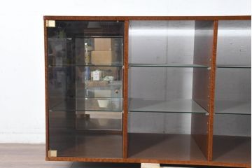 中古　美品　松創(MATSUSO・マツソウ)　特注　バーズアイメイプル　両面使いできる便利なサイドボード(収納棚、戸棚、食器棚、カップボード、ミラーバック、飾り棚、サイドキャビネット、ディスプレイケース、コレクションケース、オープンラック)(定価約100万円)(R-084480)