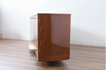 中古　美品　松創(MATSUSO・マツソウ)　特注　バーズアイメイプル　両面使いできる便利なサイドボード(収納棚、戸棚、食器棚、カップボード、サイドキャビネット)(定価約200万円)(R-084481)