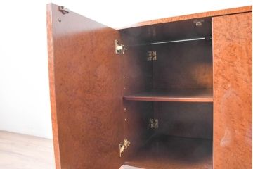 中古　美品　松創(MATSUSO・マツソウ)　特注　バーズアイメイプル　両面使いできる便利なサイドボード(収納棚、戸棚、食器棚、カップボード、サイドキャビネット)(定価約200万円)(R-084481)