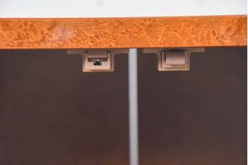 中古　美品　松創(MATSUSO・マツソウ)　特注　バーズアイメイプル　両面使いできる便利なサイドボード(収納棚、戸棚、食器棚、カップボード、サイドキャビネット)(定価約200万円)(R-084481)