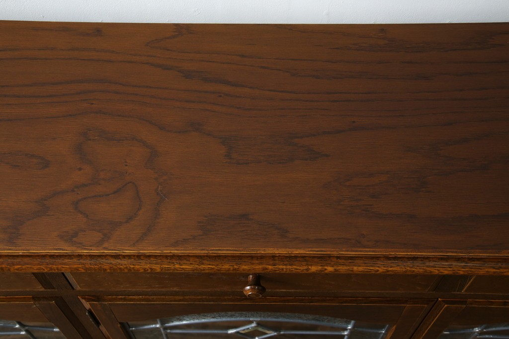 中古　三越家具(現カントリーハウス)　Brugge(ブルージュ)　クラシカルな空間づくりにぴったりなステンドグラス入りサイドボード　(R-084484)