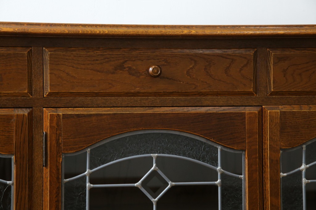 中古　三越家具(現カントリーハウス)　Brugge(ブルージュ)　クラシカルな空間づくりにぴったりなステンドグラス入りサイドボード　(R-084484)