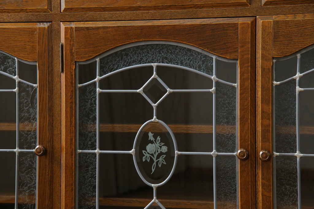 中古　三越家具(現カントリーハウス)　Brugge(ブルージュ)　クラシカルな空間づくりにぴったりなステンドグラス入りサイドボード　(R-084484)