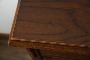 中古　三越家具(現カントリーハウス)　Brugge(ブルージュ)　クラシカルな空間づくりにぴったりなステンドグラス入りサイドボード　(R-084484)