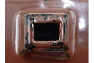 人間国宝　濱田庄司(浜田庄司)　益子焼　柿釉　丸紋　赤絵　高さ 約23cm　空間に格調高い趣を添える扁壷(花瓶、花生、花入、花器、フラワーベース、扁壺、壷、共箱付)(R-084485)