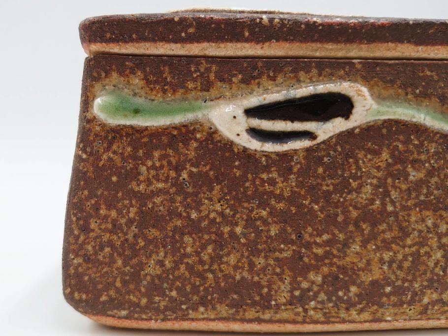 河井寛次郎　鉄釉　河井つね識箱　4.4寸　土のぬくもりと自然な色合いが調和した心安らぐ蓋物(蓋付き器、小物入れ、深鉢、深皿、和食器、陶器、四寸四分)(R-084486)